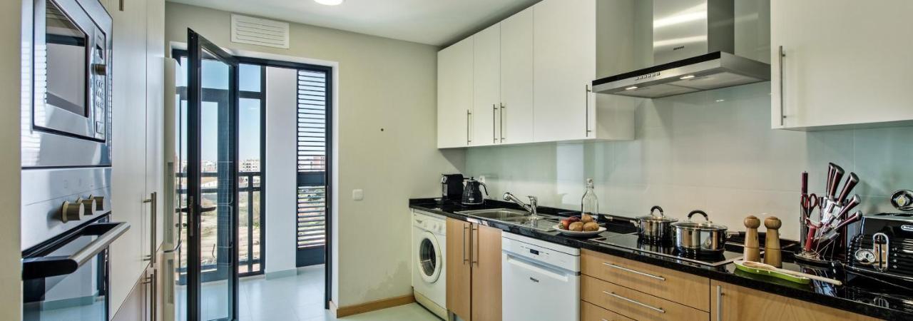 Sunset Home Olhão- Modern 3 bed Luxury Apartment with rooftop pool Exterior foto